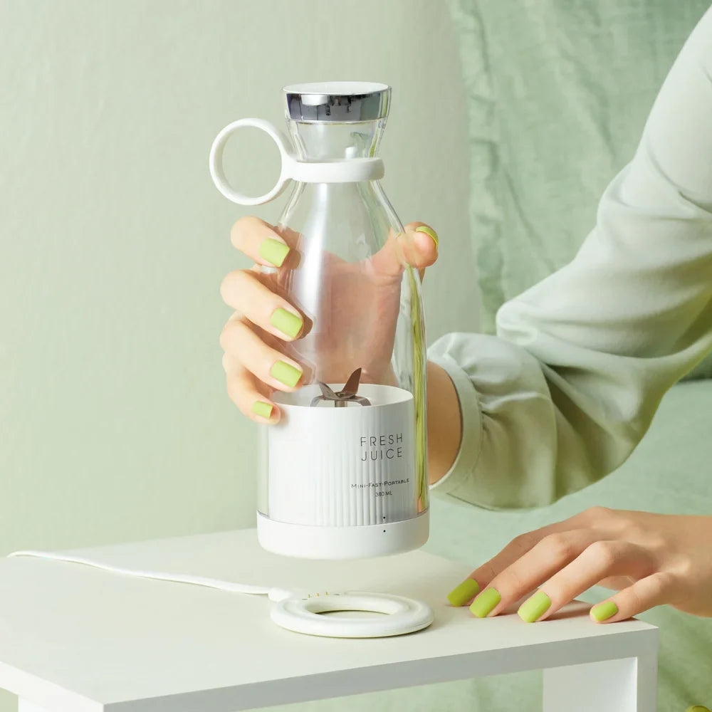 QuickBlend Portable Juice Maker